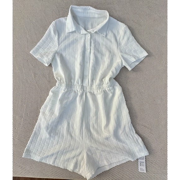 Cupshe Pants - NEW Cupshe White Romper Sz L Button Down Boho Jumper Casual Stretch Shorts Gauzy